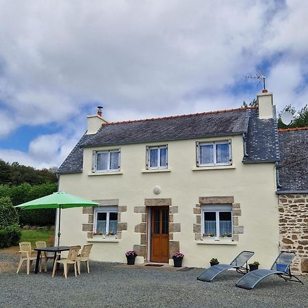 Holiday Home In The Countryside Near The Beach Guerlesquin Exterior photo